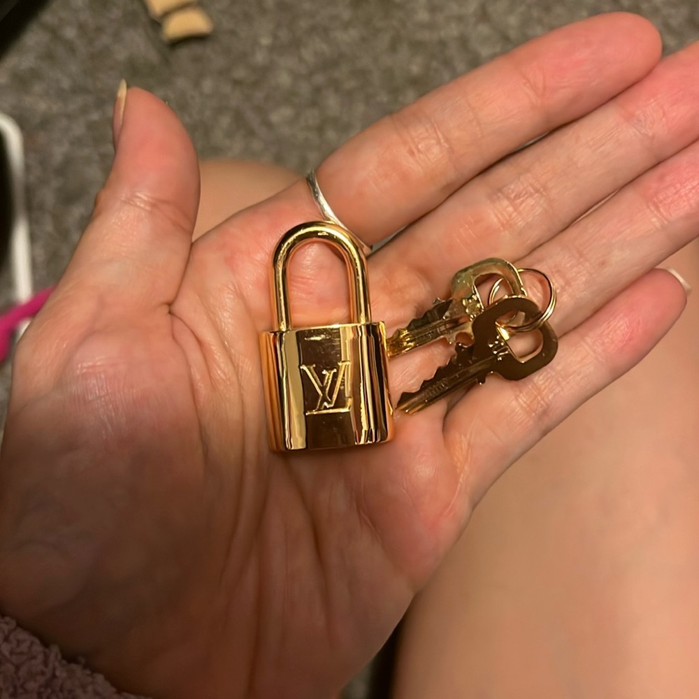 Louis Vuitton Gold Lock & Key Set #304 With Box Speedy Bag Accessory